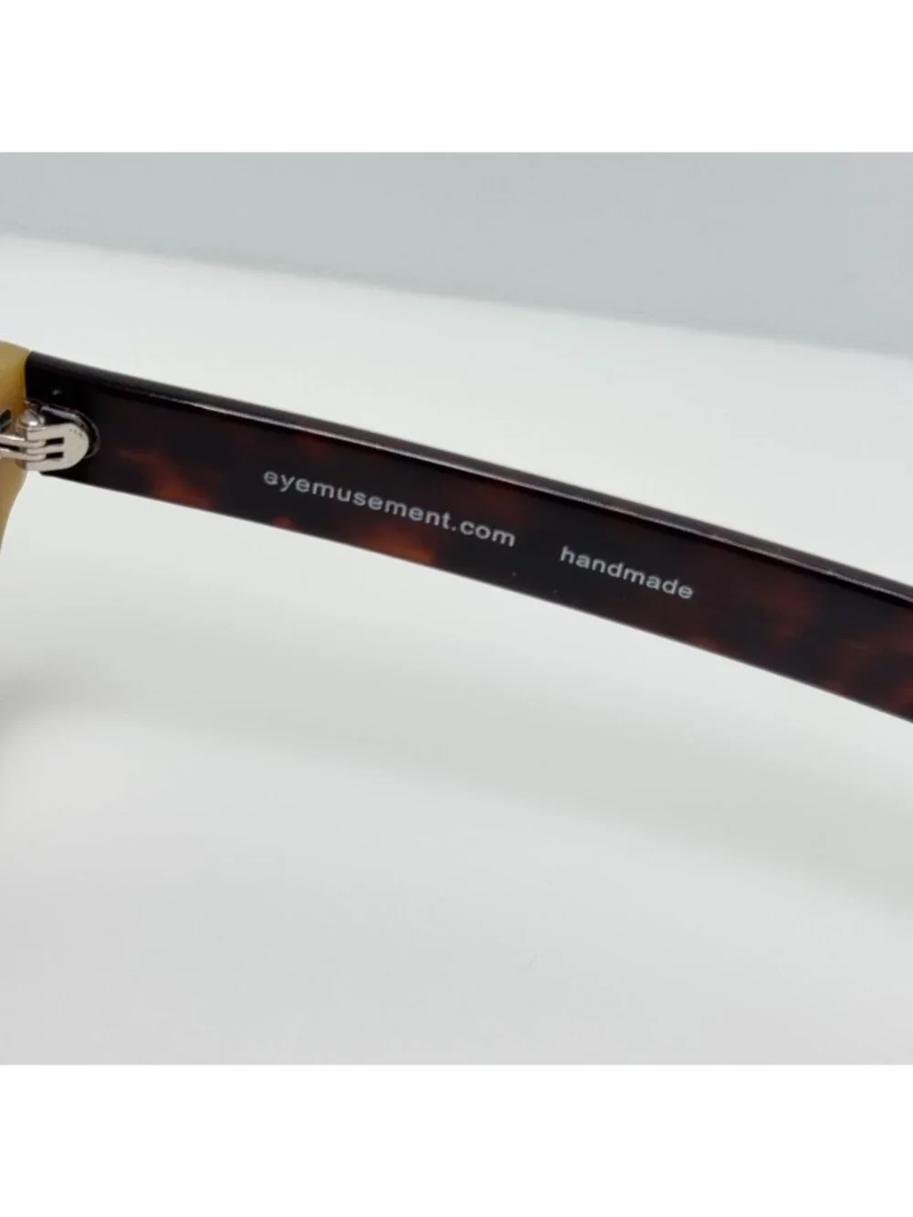 Eyemusement Zee Hrn/Tort Sunglasses 52-19-145